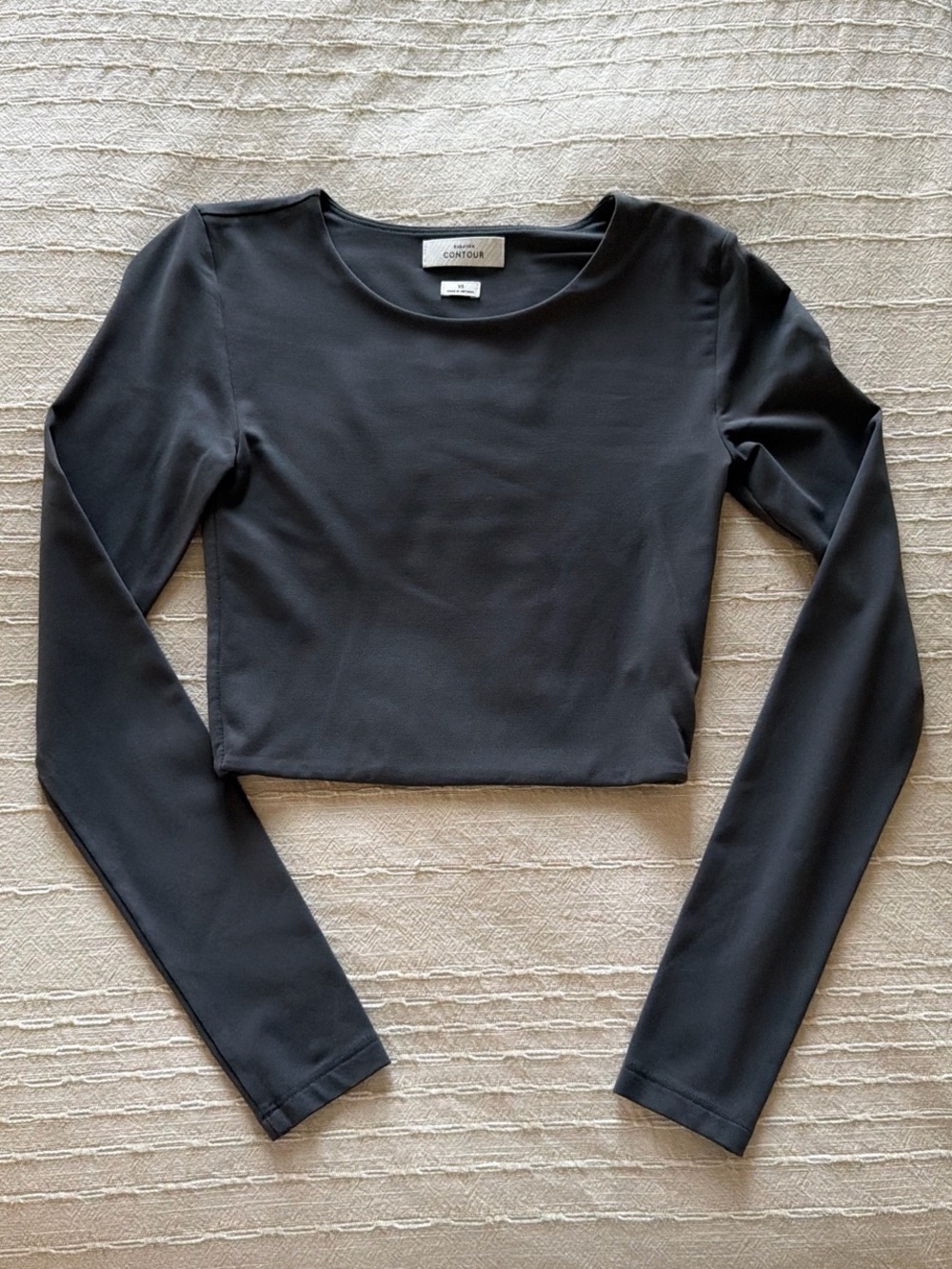 Aritzia Babaton Contour Cropped Top Long Sleeve